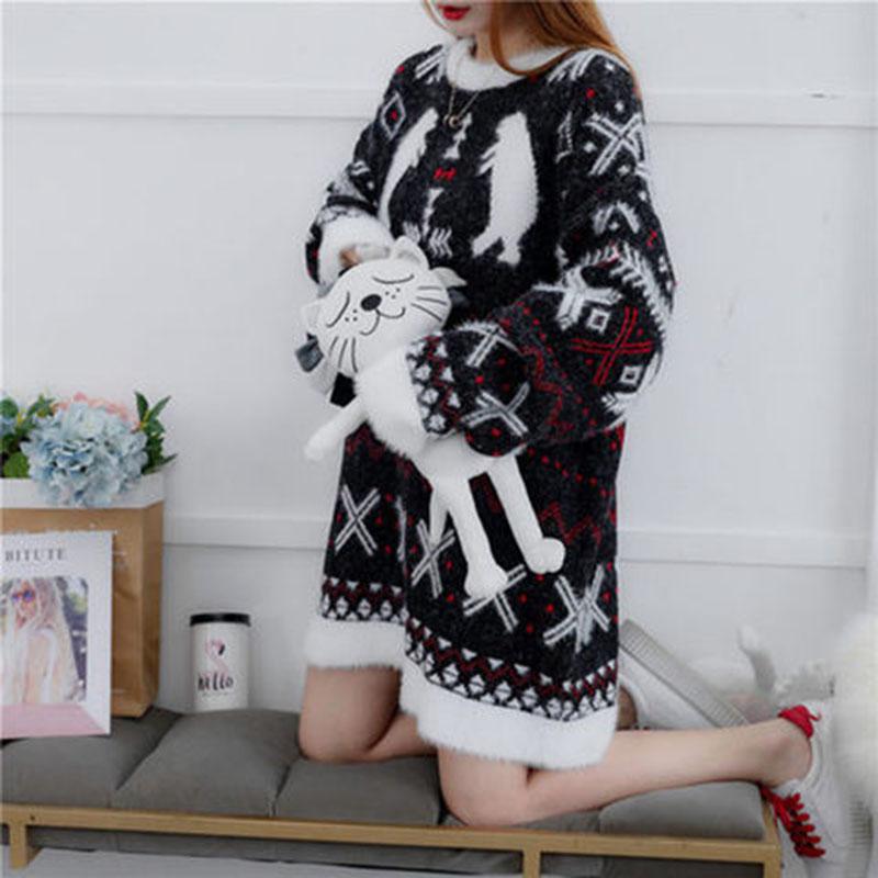 Inside Wearing A Thick Warm Coat Sweater In The Long Sweater Women's Loose Autumn and Winter