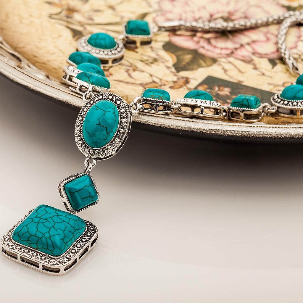 Jewelry Turquoise Necklace Retro Diamond Round Geometric Shape Alloy Necklace