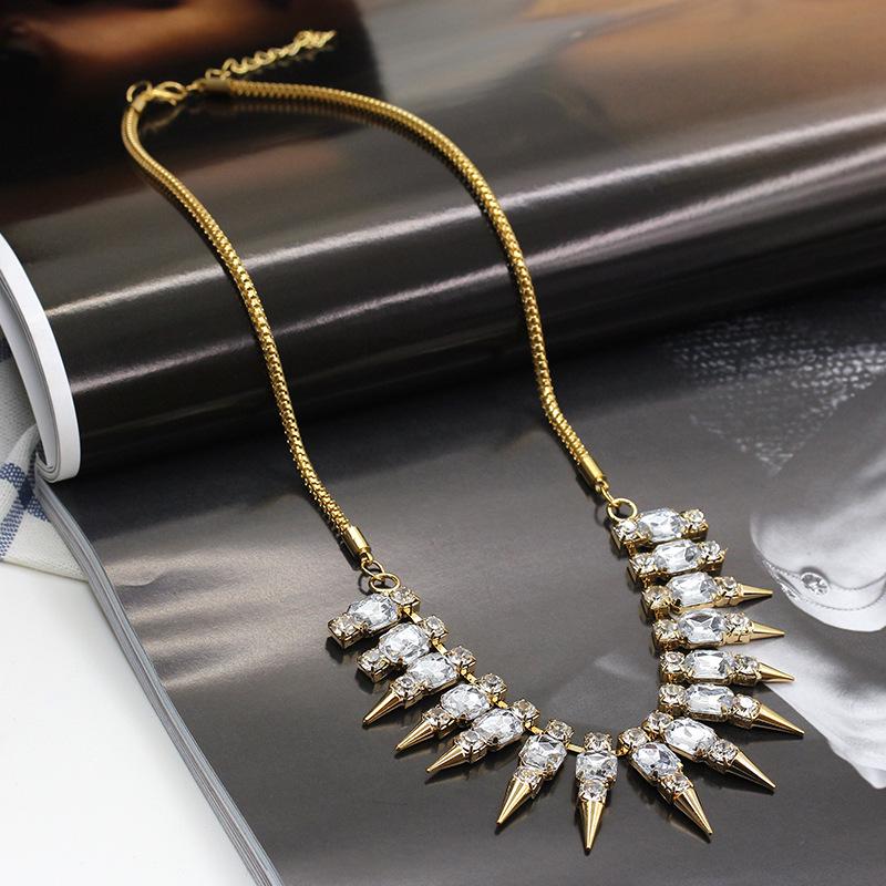 European and American Fashion Punk Rhinestone Gemstone Rivet Spiked Alloy Necklace Jewelry