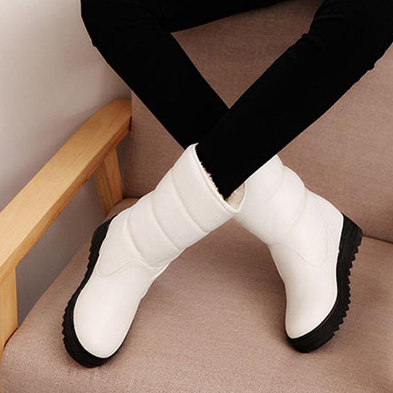 Winter Snow Boots Flat Bottom Thick Bottom Non-slip Waterproof Leather Women's Shoes Ladies Short Boots Thick Bottom Large