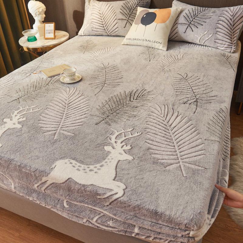 Winter Double-sided Snowflave Bed Pillow Set Three-piece Plus Thick Warm Plush Anti-skating Sheet