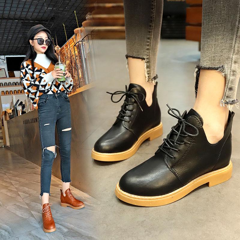 Pair of Women Shoes Lace Martin Boots Women's Boots 2019 Autumn Shoes Ladies Single Shoes Sneakers