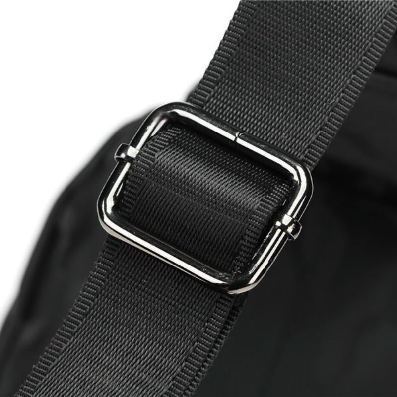 Chest Bag Men's Multi-layer Zipper with Headphone Hole Messenger Bag Outdoor Sports Shoulder Bag