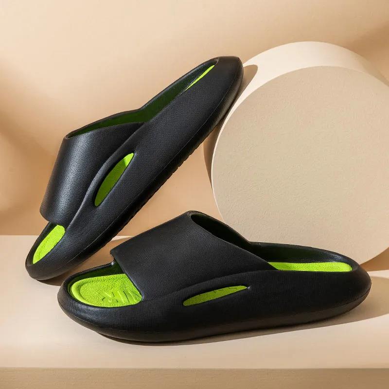 Summer Men's and Women's Slippers To Wear Outside The Bathroom with Non-slip Thick Bottom Wear-resistant Couple Slippers