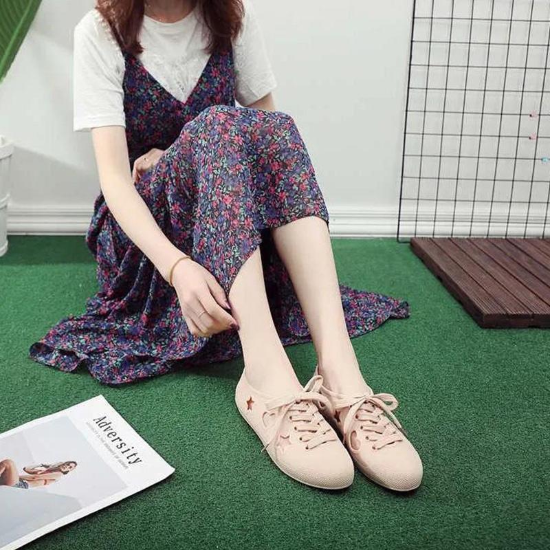 Beach Shoes Women Summer Fashion Flat Bottom Lace-up Breathable Running Sports and Leisure Waterproof Non-slip Hole Shoes
