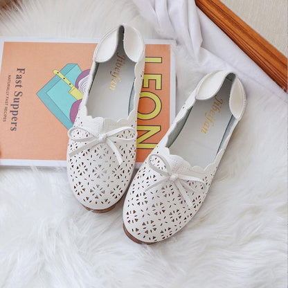 Non-slip Bottom Nurse Shoes Women's Flat-bottomed Hollow Breathable Hole Shoes Two-wear Slippers Casual and Comfortable Loafer Shoes