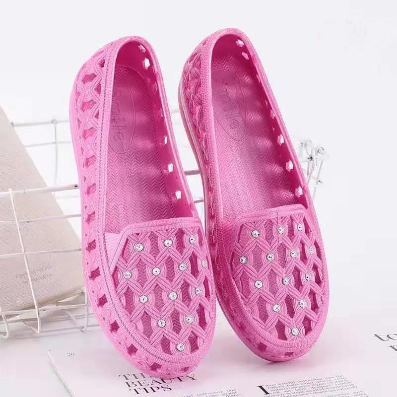 Summer Women's Baotou Sandals Hole Shoes Casual Flat Non-slip Nurse Shoes Beach Hollow Mother Shoes