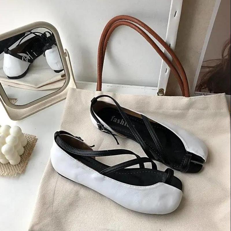 European and American Retro Roman Street Shooting Synchronized Flip-flops Split-toe Shoes Thin Straps Contrast Sandals Flat Shoes Women's Shoes