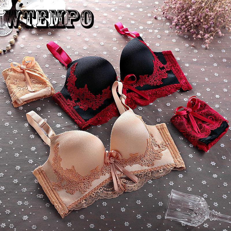Luxury  Embroidery Court Bra Wireless Gather Adjustment Small Chest Seamless Bra