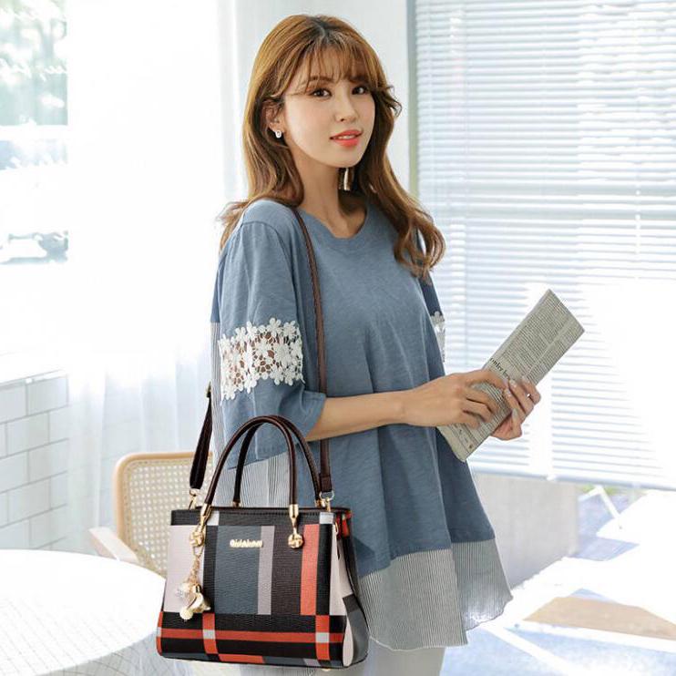 Shoulder Handbag Trendy wild Woman bag Leather bag Big capacity European and American style