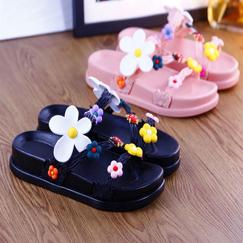 Small Fresh and Fashionable Flower Flip-flop Women Wear Thick-soled Non-slip Slope with Sweet Beach Sandals and Slippers In Summer