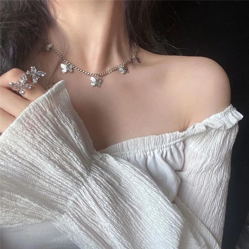 Dark Girl Butterfly Necklace Retro Collar Choker Necklace Non-fading Titanium Steel Necklace Mom Daughter Gifts Personalized Ornaments