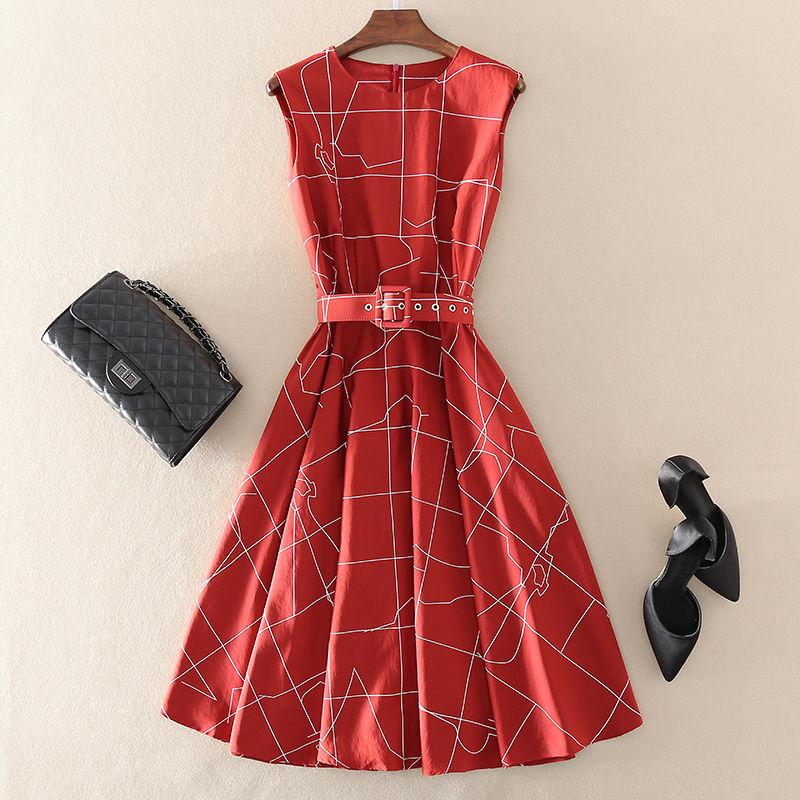 Female Summer Simple and Elegant Dress Slim Sleeveless Medium Long Holiday Graceful Dress