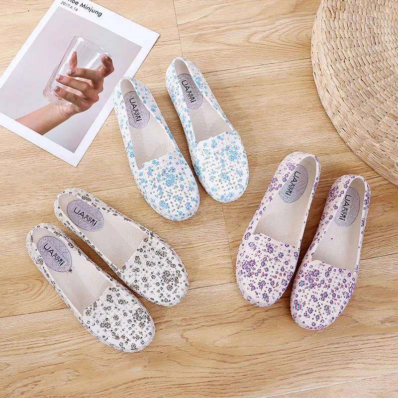 Female Mother Shoes Spring and Autumn Single Shoes Flat Shoes Summer  Plastic Beach Shoes Sandals Loafer Shoes for Women