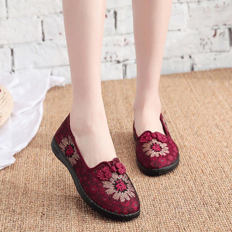 Old Beijing Cloth Shoes Women's Autumn Style Embroidered Middle-aged and Elderly Mother Shoes Elderly Shoes Grandma Non-slip Soft-soled Casual Shoes