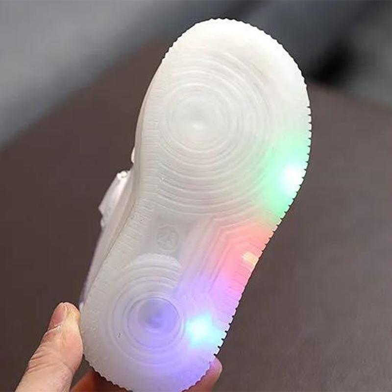 Kids Shoes with Light Boys Sneakers Spring Autumn White Lighted Fashion Girls Luminous Shoes Glowing Children Shoes