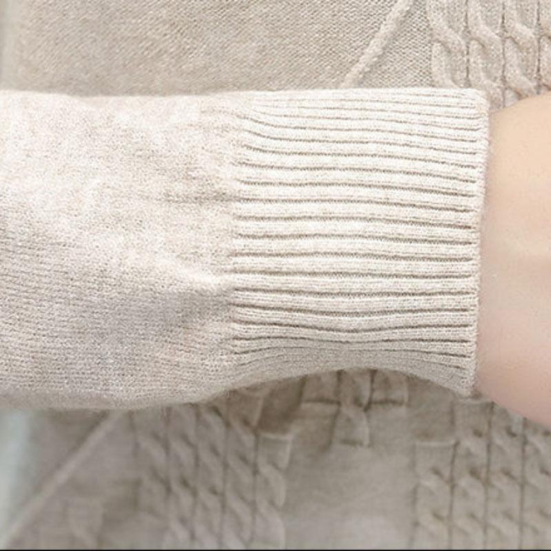 V-neck Sweater Men's Slim Type Autumn and Winter Bottoming Shirt Thin Section Korean Low-neck Sweater Seamless Sweater
