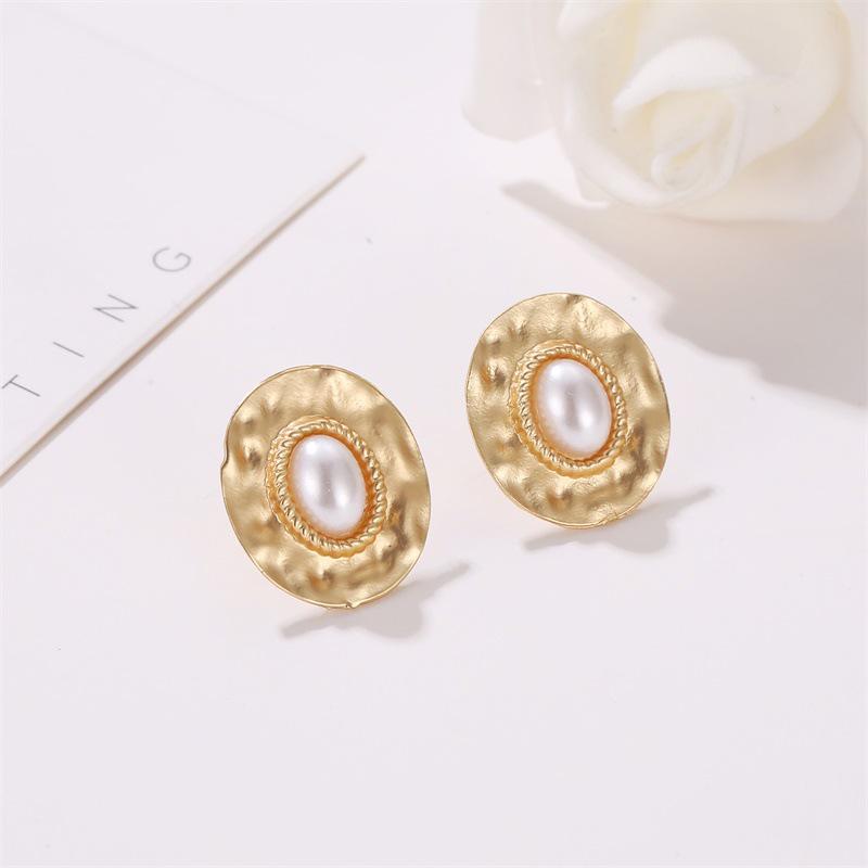 Earrings, Temperament Round Twisted Pearl Stud Earrings, Simple Versatile Earrings