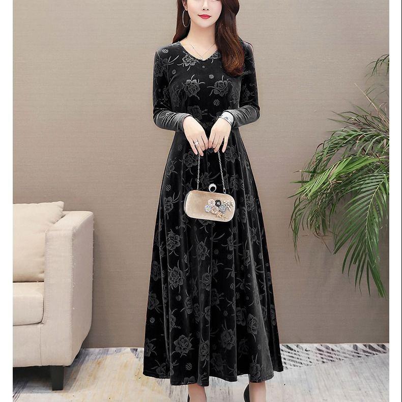 Women Vintage Gold Velvet Long Dress Female Long Sleeve Dress Ladies Elegant Pleated A-Line