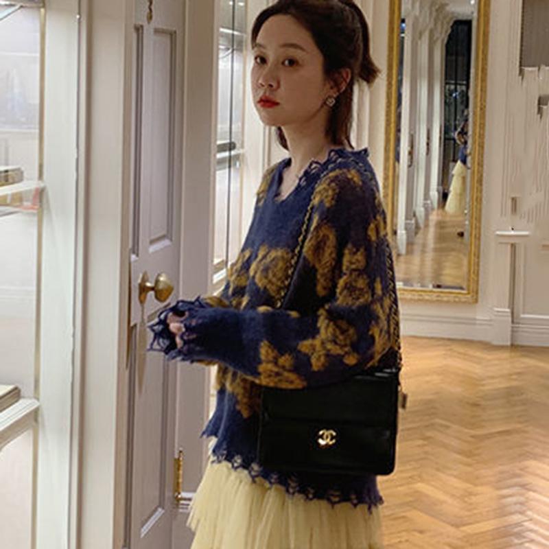 Autumn Winter V-neck Knitted Sweater Hollow Jacquard Design Long Sleeve Casual Fashion Pullover Thickening