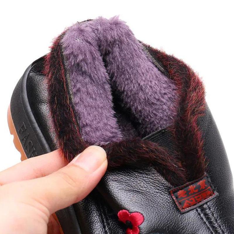 Women's Warm and Comfortable Cotton Shoes In Winter Plush Padded Cotton Boots Soft Bottom Anti-skiing Boots