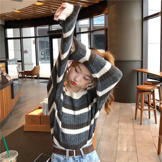 Spring and Autumn Loose Sweater Round Neck Striped Pattern Jacket Fashion Casual Young Women's Top