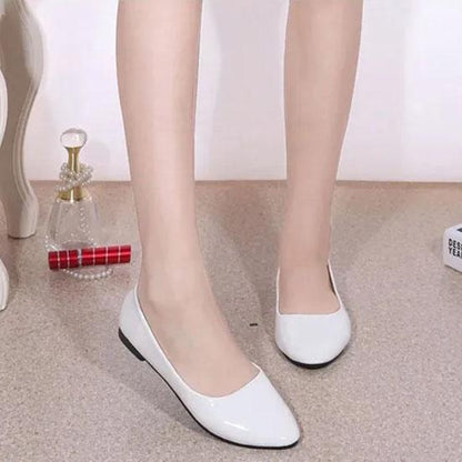 Ladies Solid Color Breathable Casual Slip-on Shoes Women's Spring Summer Large Size Low Heel Leather Single Shoes