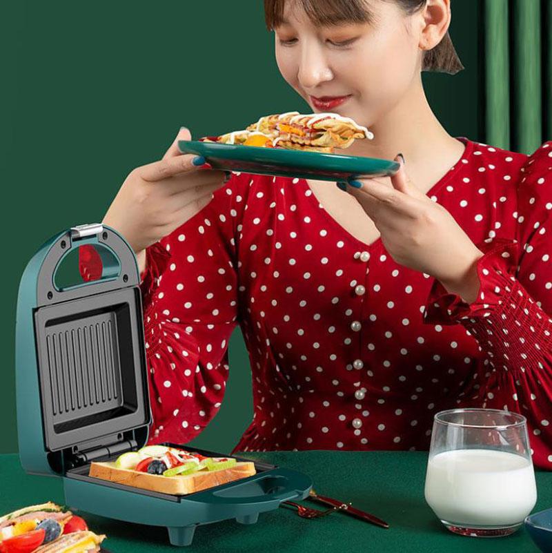 700W Sandwich Making Machine Bread Maker Barbecue Machine Kitchen Supplies for Breakfast and Afternoon Tea
