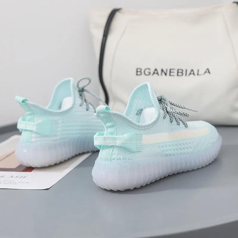 High Quality Women's Summer Sports Shoes Breathable Lightweight Mesh Shoes Students Wild Ins Running Shoes Girls Sneaker