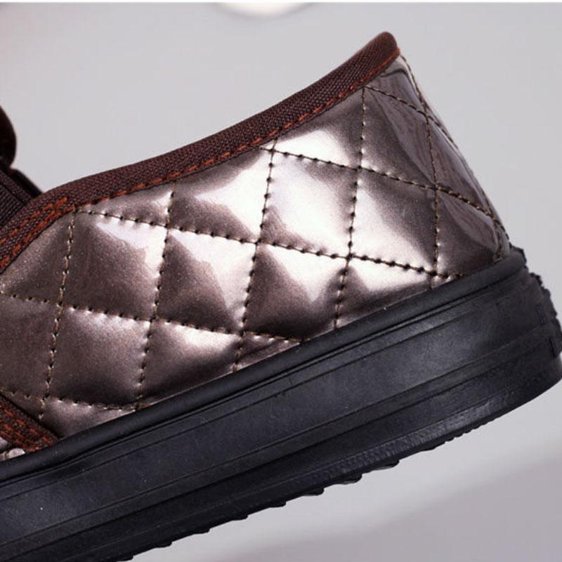 Winter Plus Velvet Keep Warm Ladies Cotton Shoes Flat Non-slip and Waterproof Leather Shoes