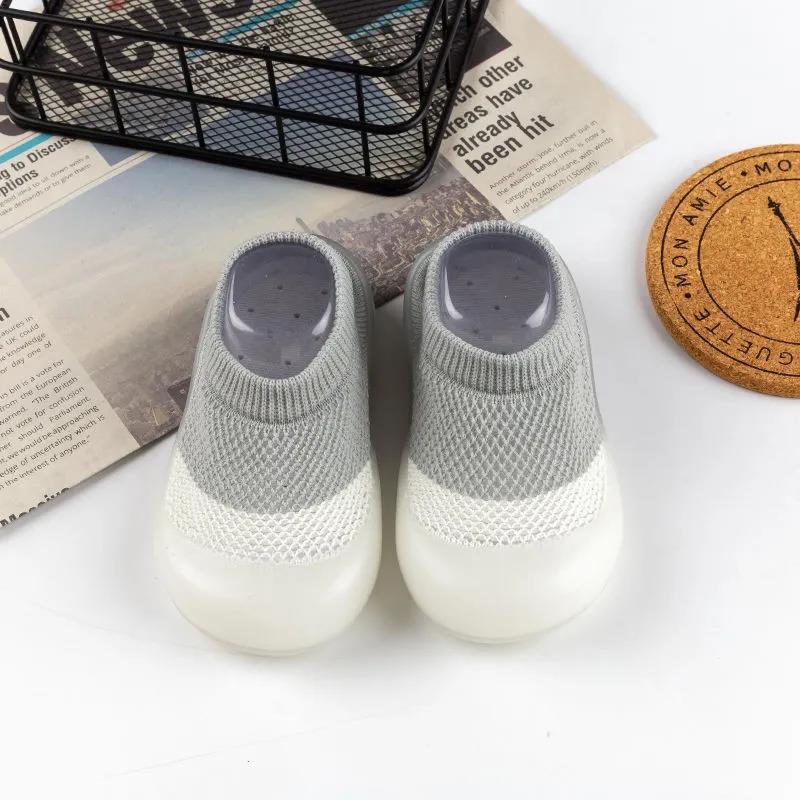 Baby Toddler Shoes 0-3 Years Old Boys and Girls Shoes Summer Mesh Color Matching Breathable Thin Rubber Soft Sole