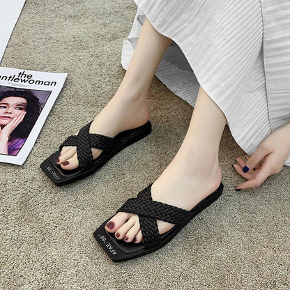 Wear Slippers Female Summer Version of The Seaside Holiday Beach Sandals and Slippers Female Cross Small Fragrance Slippers