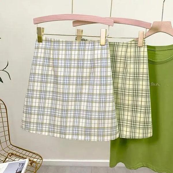 Retro Plaid Skirt Women's Summer Safety Panty Lining Plaid High Waist Bag Hip Skirt College Style All-match Thin Short Skirt
