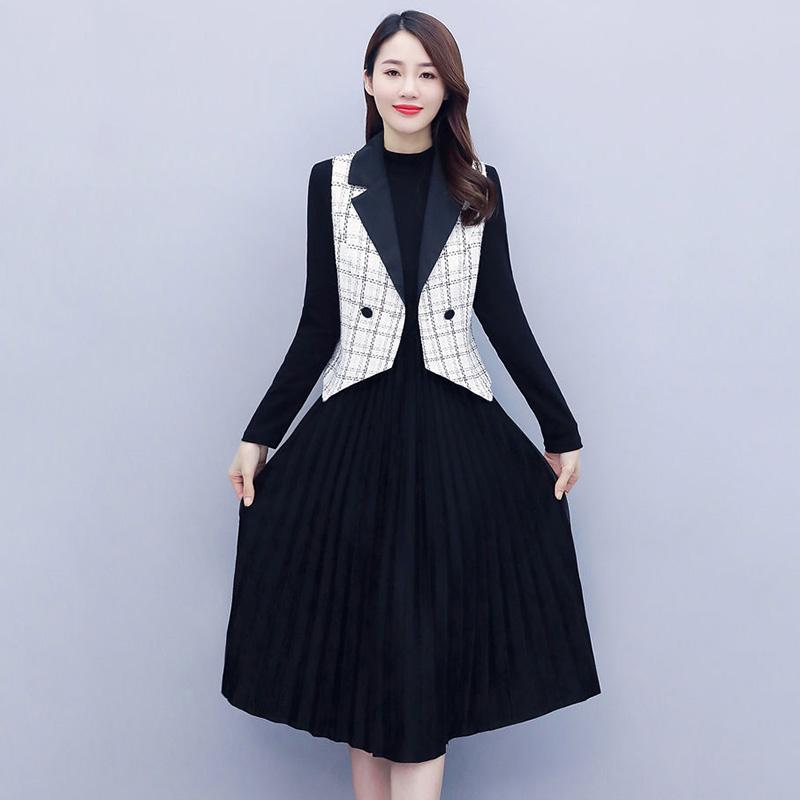 Suit Fragrant Wind Vest Dress Two-piece Suit Early Autumn Temperament Plaid Pleated Skirt Suit Female Large Skirt Dress