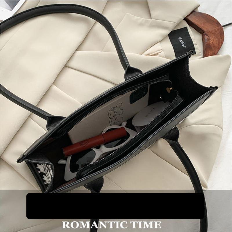 Check Pattern Handbag PU Leather Armpit Bag for Women Shoulder Lady Simple Elegant Baguette Bag