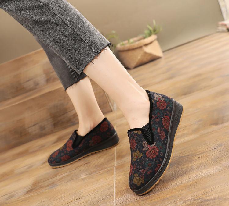 Women's Autumn and Winter Cloth Shoes Fleece Warm Women's Cotton Shoes Casual Non-slip Thickened Snow Boots