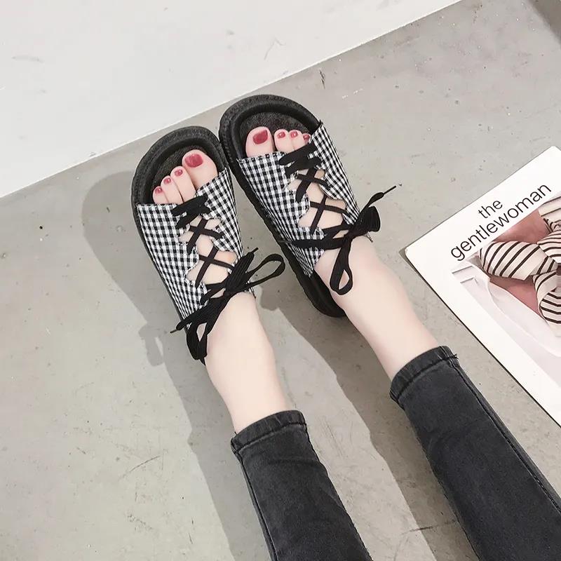 Roman Style Slippers Female Korean Version of The Society Wear Flat Sandals and Slippers Female Students All-match Summer Beach Shoes
