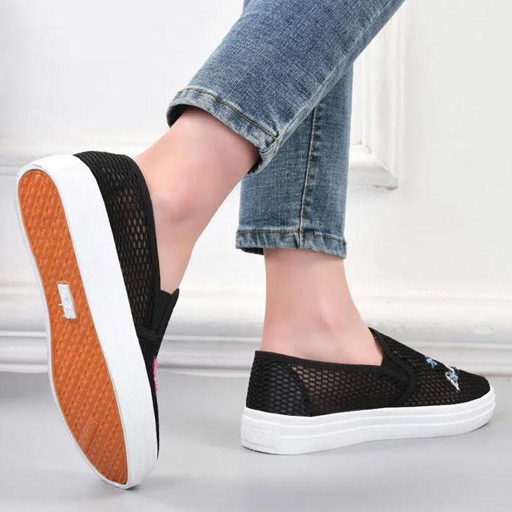 Large Size Mesh Shoes Women's Spring and Summer Hollow Out Casual Shoes Breathable Soft Bottom Non-slip Flat Shoes