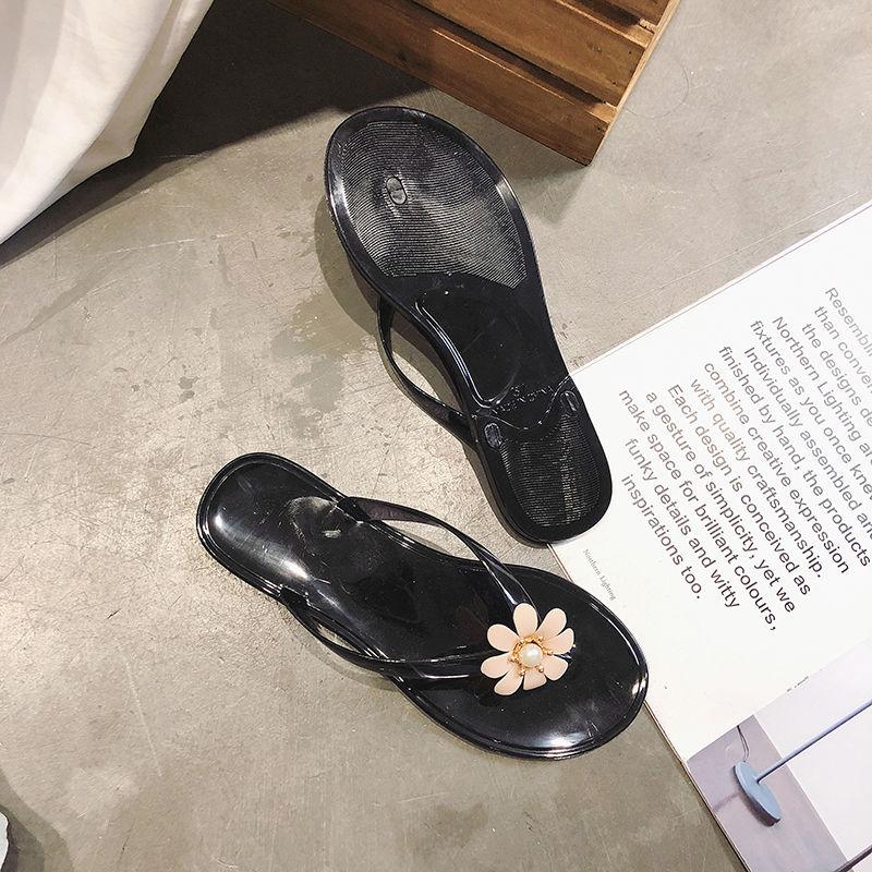 Fashion Crystal Flip Flops Female Summer Korean Version Wear Non-slip Flat Bottom Female Students Summer Beach Shoes Ladies Sandals and Slippers