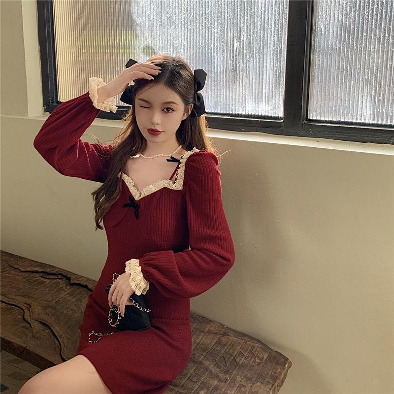 Girl Retro Elegant Temperament Waist Was Thinner Shoulder Lace Knitted Dress Autumn  Winter