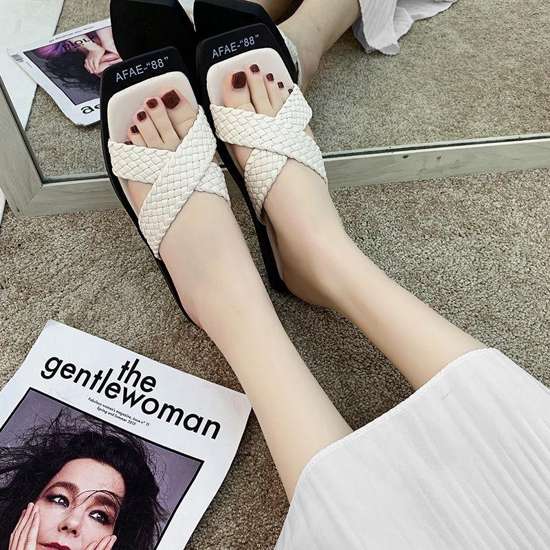 Wear Slippers Female Summer Version of The Seaside Holiday Beach Sandals and Slippers Female Cross Small Fragrance Slippers