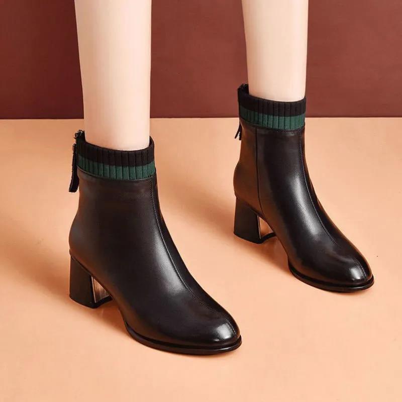 Women's Leather Short Boots Winter Warm and Cashmere Martin Boots Round Toe Thick Heel Boots