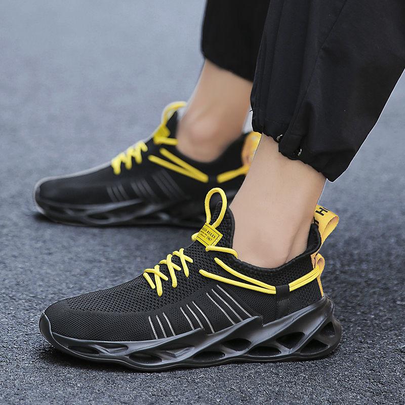 Men's Sports Shoes Mesh Breathable Elastic Soft Sole Running Shoes
