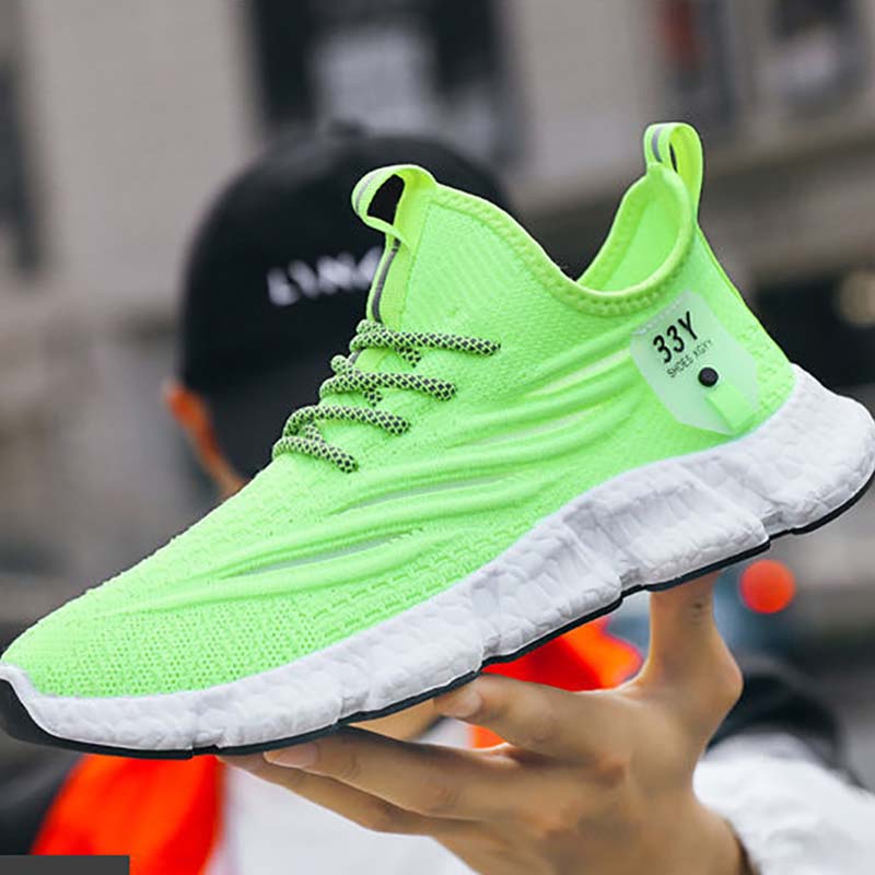 Comfortable and Breathable Men's Sports Shoes Summer Trend Casual Shoes Running Shoes Mesh Flying Shoes