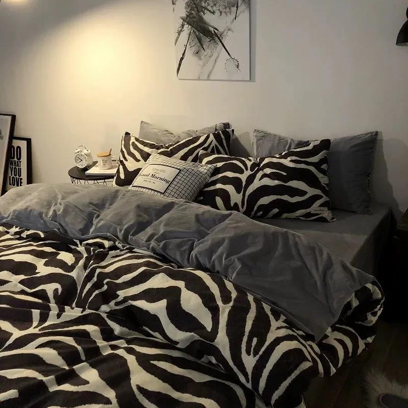 Simple Solid Color Cotton Bed Sheet Quilt Cover Machine Washable Bed Four-piece Student Dormitory Quilt Cover Sheet Set