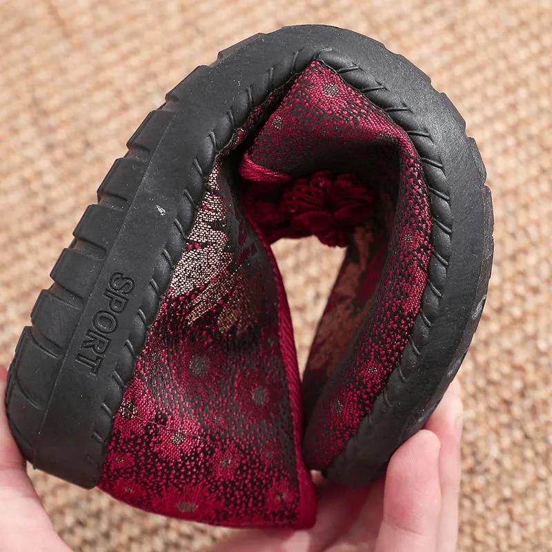 Old Beijing Cloth Shoes Women's Autumn Style Embroidered Middle-aged and Elderly Mother Shoes Elderly Shoes Grandma Non-slip Soft-soled Casual Shoes