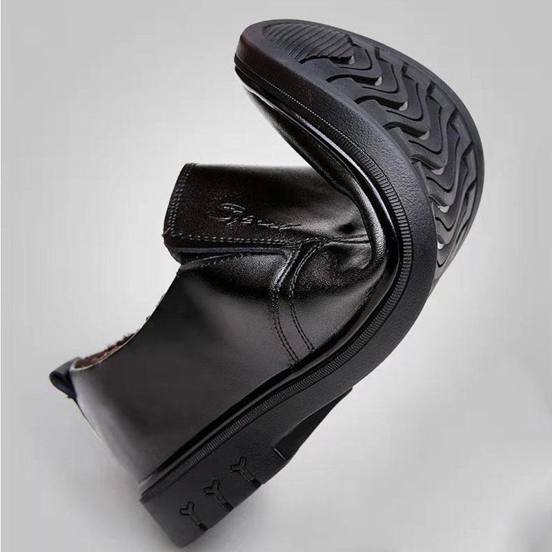 Men's Breathable Casual Leather Shoes British Business Wedding Moccasins Trend All Match Soft Sole Wear-resistant Driving Shoes