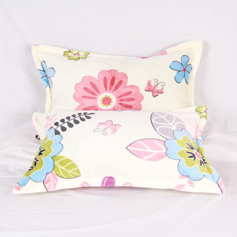 A Pair of Magic Velvet Pillowcases Adult Flannel Warm Pillowcase Plush Pillow Skin Winter Coral Velvet Pillowcase