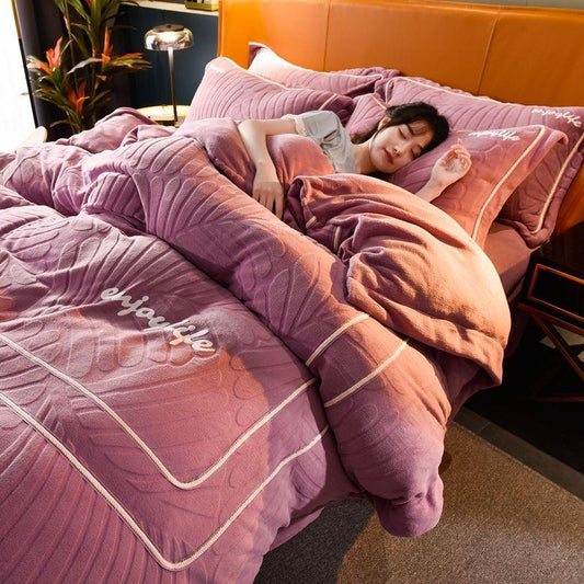 4pcs/set Thick and Warm Quilt Cover Autumn and Winter Flannel Sheets Soft and Comfortable Bedding