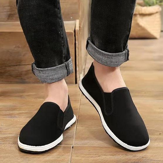 Men's Lightweight Breathable Flat Cloth Shoes Soft Sole Cloth Shoes Anti Slip Wear-resistant Casual Shoes